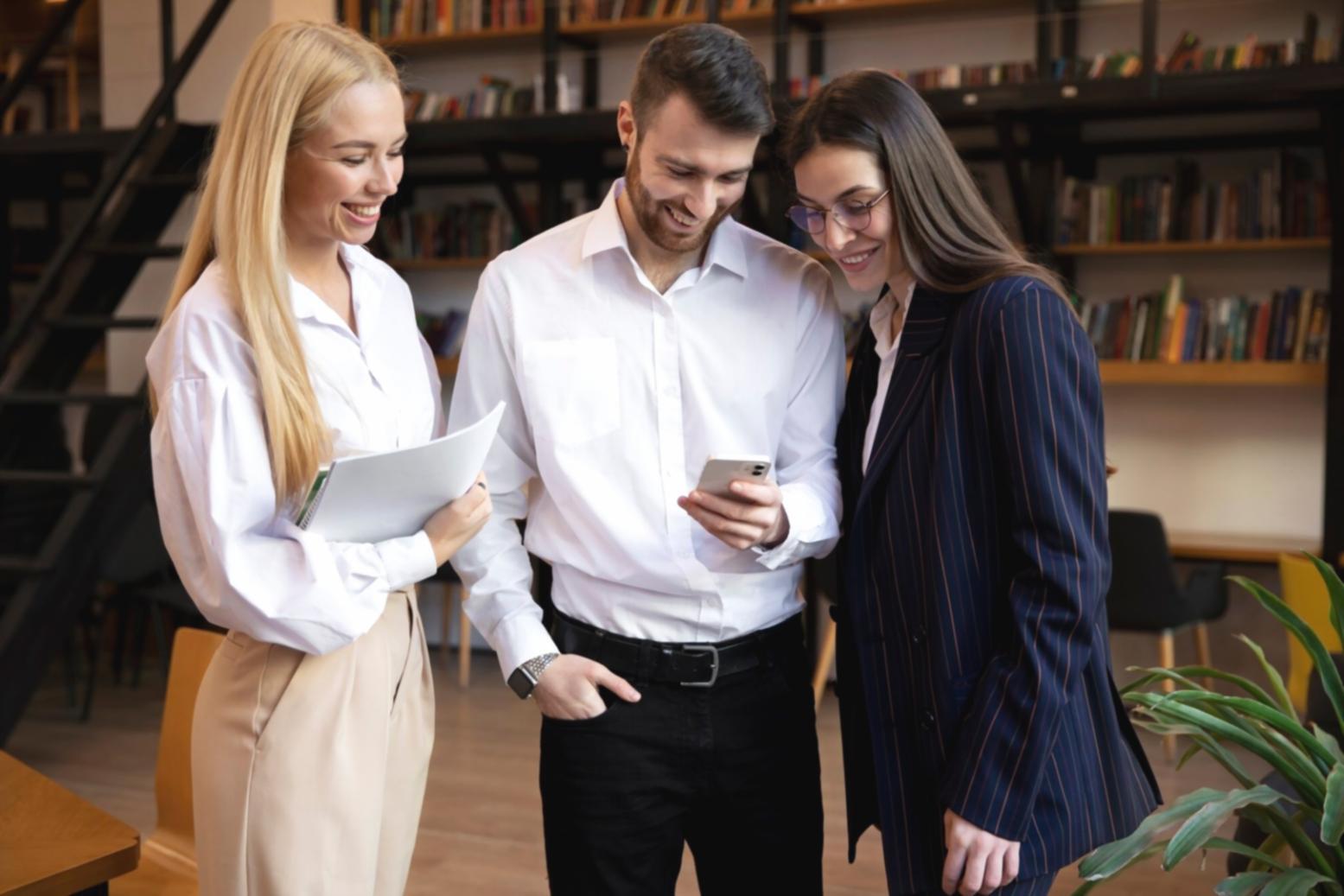 Dokumentation neuer Compliance-Anforderungen und deren Integration in Finanzmodelle